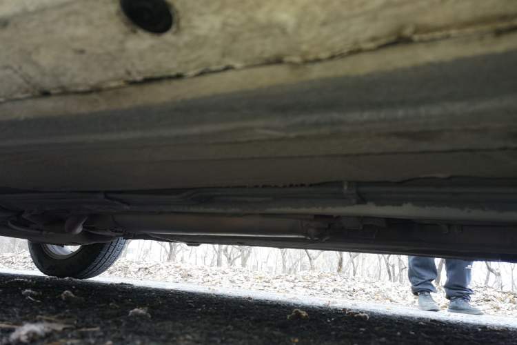 Used Nissan Livina 2010 Jingyue Edition 1.6L Manual All-Around Model Chassis Front Right