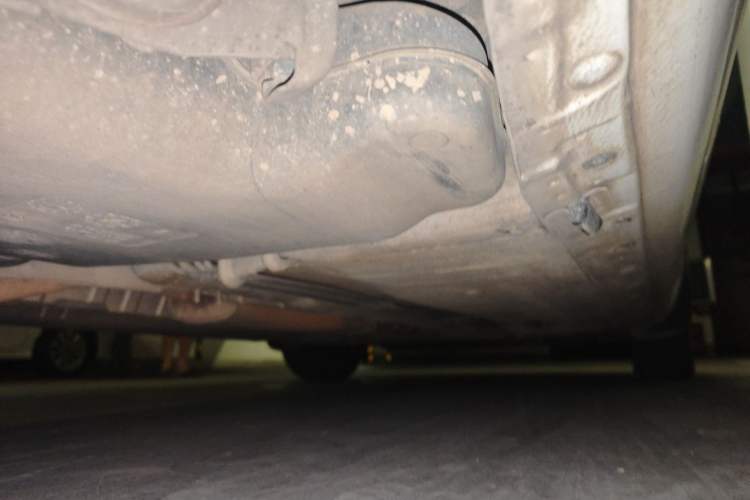 Used Nissan Livina 2010 Jingyue Edition 1.6L Automatic Supercharged Model Chassis Rear Right