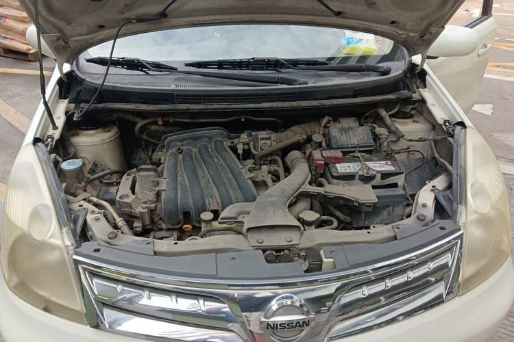 Used Nissan Livina 2010 Jingyue Edition 1.6L Automatic Supercharged Model Engine Bay