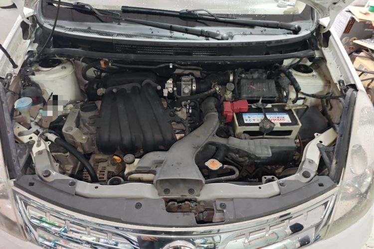 Used Nissan Livina 2010 Jingyue Edition 1.6L Automatic All-in-One Model Engine Bay