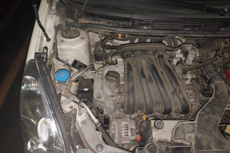 Used Nissan Livina 2010 Jingyue Edition 1.6L Automatic Supercharged Model Engine Bay Right