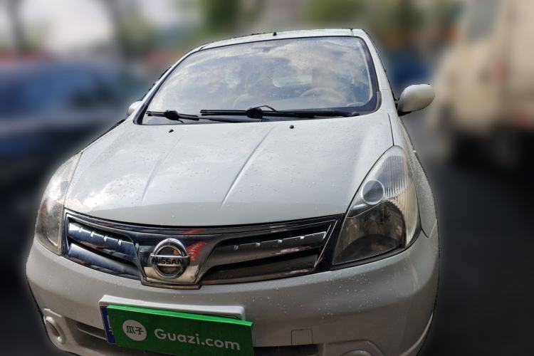 Used Nissan Livina 2010 Jingyue Edition 1.6L Automatic All-in-One Model Front