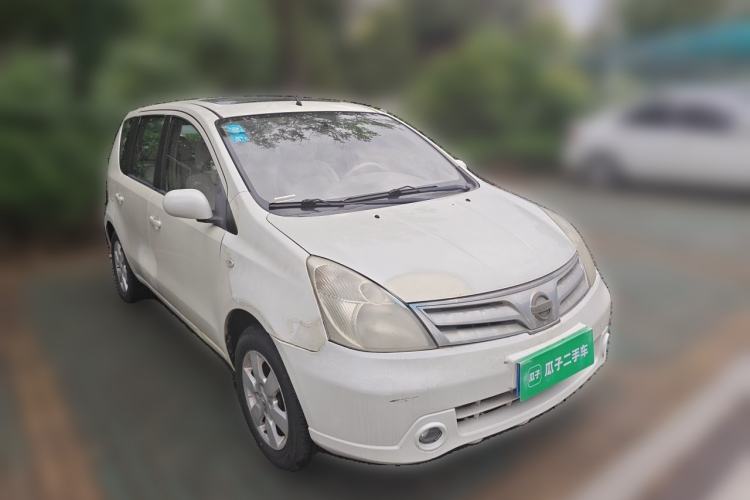 Used Nissan Livina 2010 Jingyue Edition 1.6L Manual Supercharged Model Front Right 45 Deg