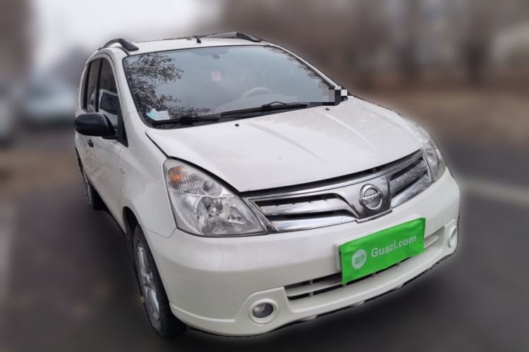 Used Nissan Livina 2010 Jingyue Edition 1.6L Manual All-Around Model Front Right 45 Deg