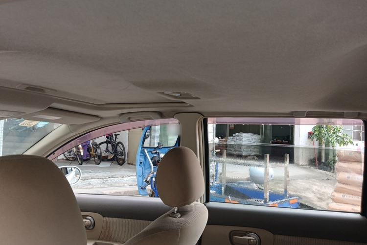 Used Nissan Livina 2010 Jingyue Edition 1.6L Automatic Supercharged Model Headliner
