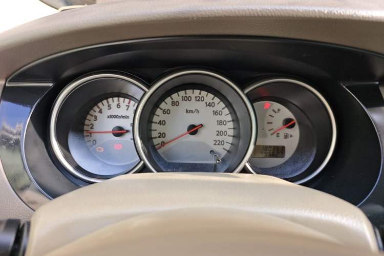 Used Nissan Livina 2010 Jingyue Edition 1.6L Automatic All-in-One Model Instrument Cluster