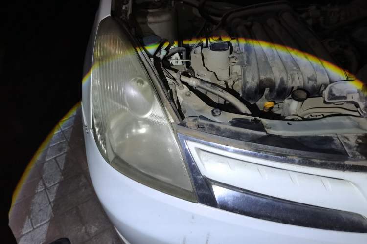 Used Nissan Livina 2010 Jingyue Edition 1.6L Manual All-Around Model Right Front Headlight