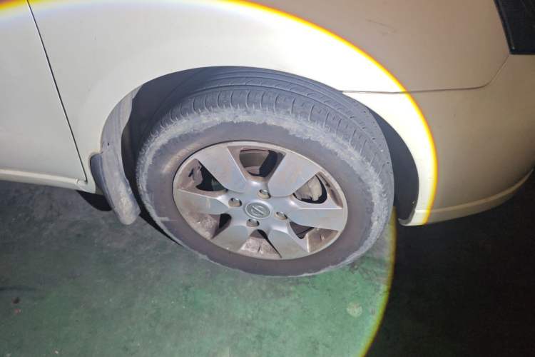 Used Nissan Livina 2010 Jingyue Edition 1.6L Automatic Supercharged Model Right Front Wheel Hub