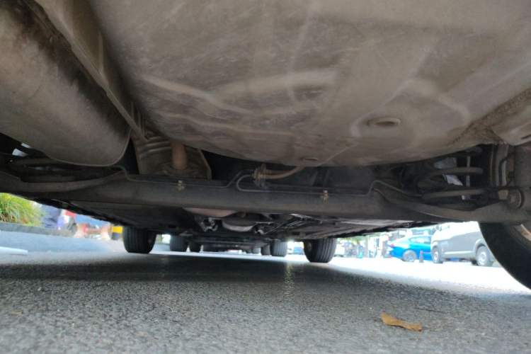 Used Nissan Livina 2013 Jingrui 1.6XL Manual Comfort Edition Chassis Rear