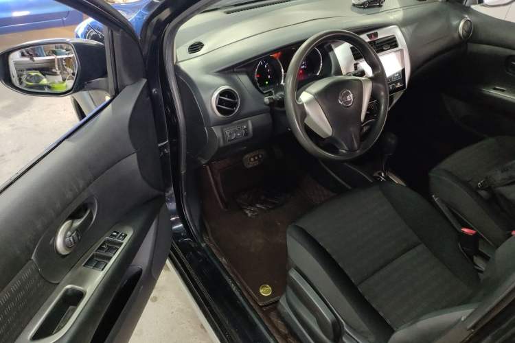 Used Nissan Livina 2013 Jinrui 1.6XL CVT Comfort Edition Driver Seat