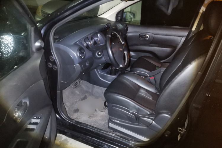 Used Nissan Livina 2013 1.6XE CVT Comfort Edition Driver Seat