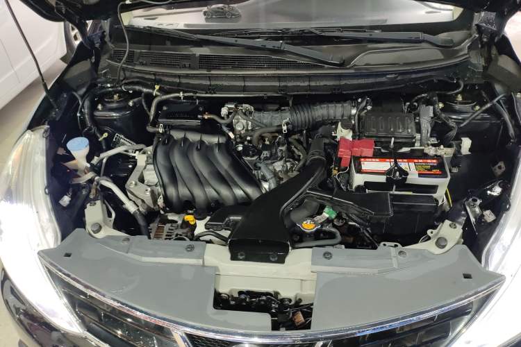 Used Nissan Livina 2013 Jinrui 1.6XL CVT Comfort Edition Engine Bay