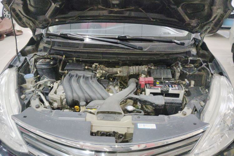 Used Nissan Livina 2013 1.6XE CVT Comfort Edition Engine Bay