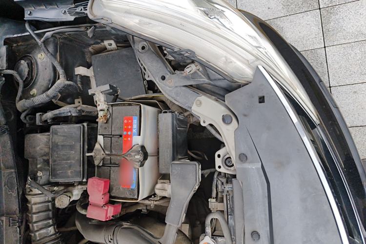 Used Nissan Livina 2013 Jingrui 1.6XL Manual Comfort Edition Engine Bay Left