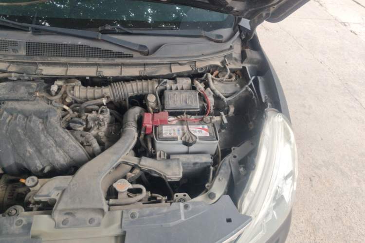 Used Nissan Livina 2013 1.6XL CVT Luxury Edition Engine Bay Left