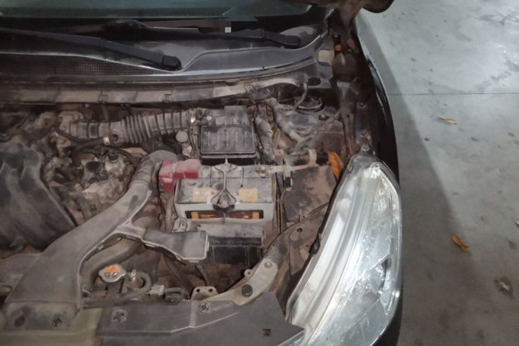 Used Nissan Livina 2013 1.6XE CVT Comfort Edition Engine Bay Left