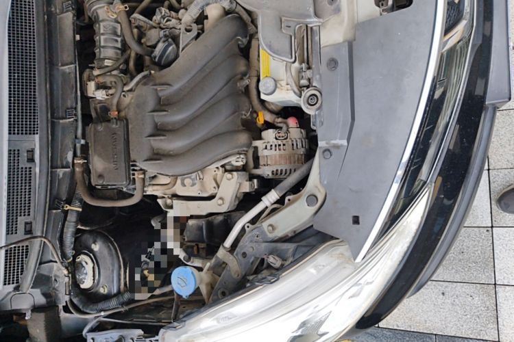 Used Nissan Livina 2013 Jingrui 1.6XL Manual Comfort Edition Engine Bay Right