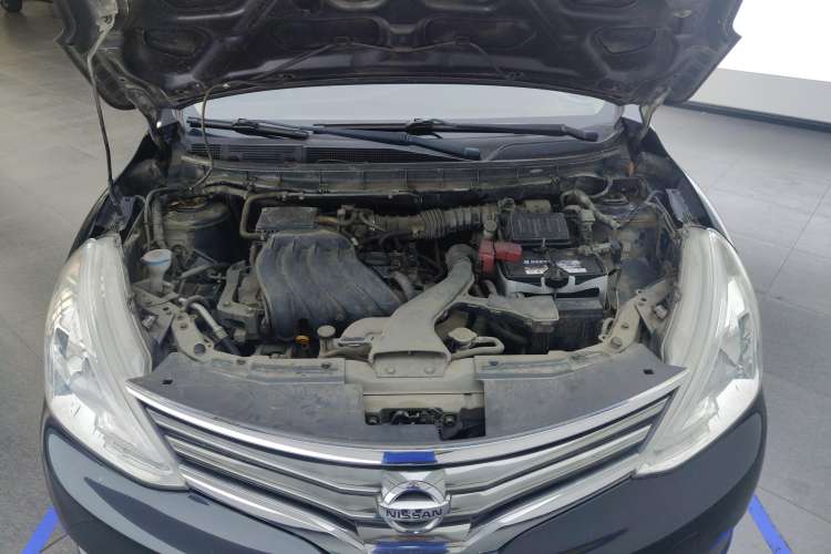 Used Nissan Livina 2013 1.6XL CVT Luxury Edition Engine Bay