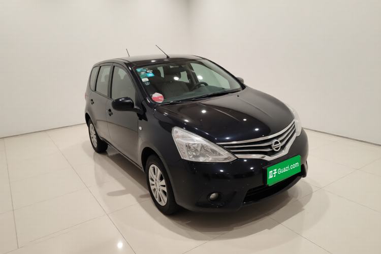 Used Nissan Livina 2013 1.6XE Manual Comfort Edition Exterior 2