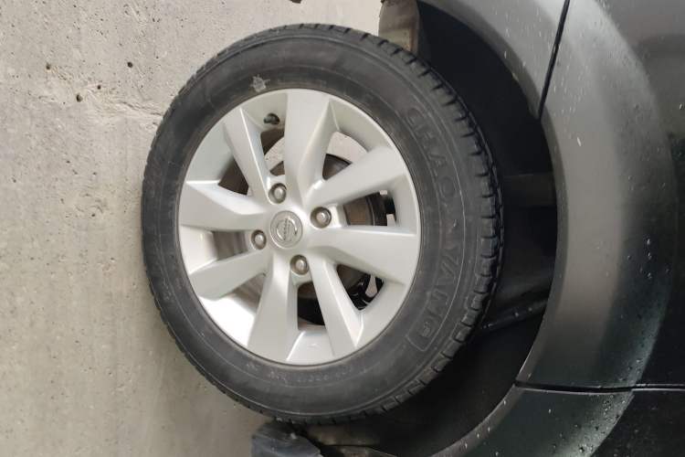 Used Nissan Livina 2013 Jinrui 1.6XL CVT Comfort Edition Exterior 5