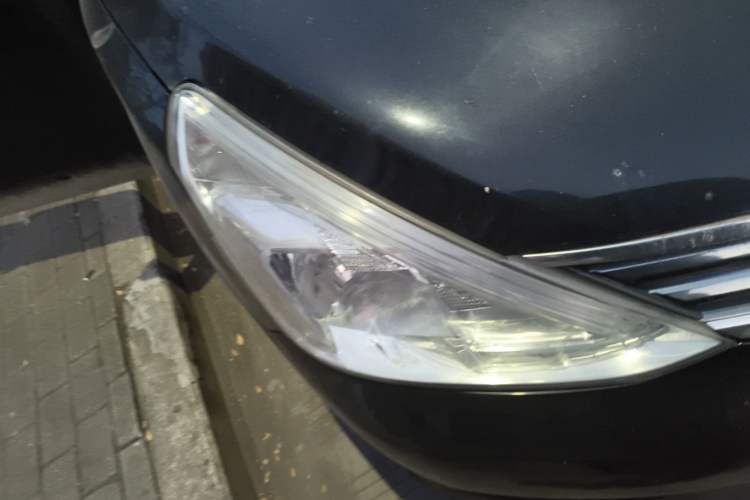 Used Nissan Livina 2013 1.6XE Manual Comfort Edition Exterior 6