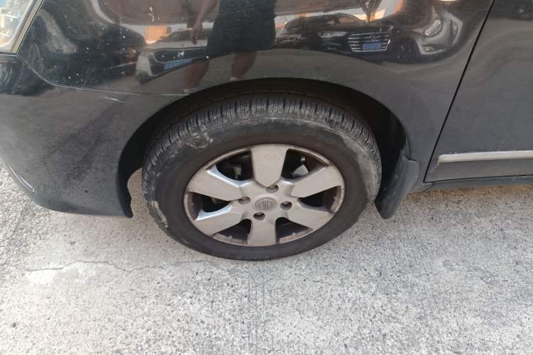 Used Nissan Livina 2013 1.6XE Manual Comfort Edition Exterior 7