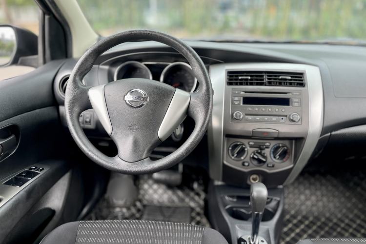 Used Nissan Livina 2013 Jinrui 1.6XL CVT Comfort Edition Exterior 9
