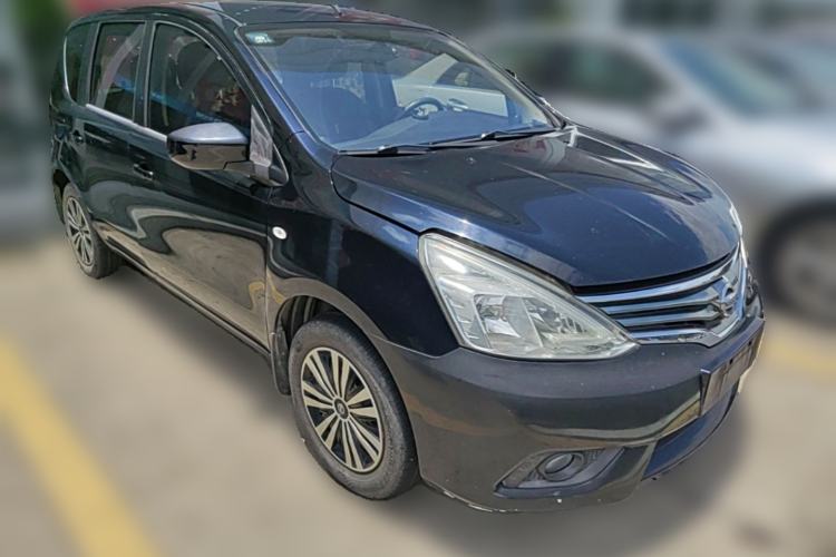 Used Nissan Livina 2013 1.6XE CVT Comfort Edition Front Right 45 Deg