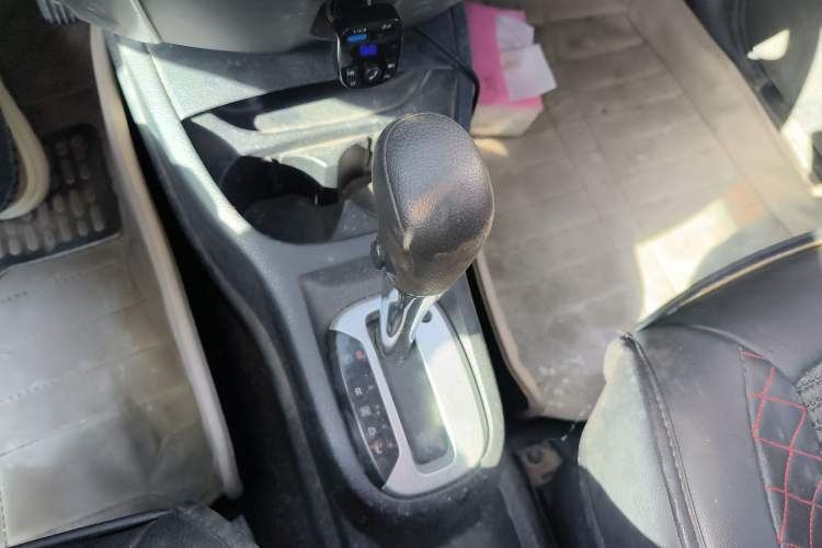 Used Nissan Livina 2013 JINRUI 1.6XV CVT Luxury Edition Gear Lever