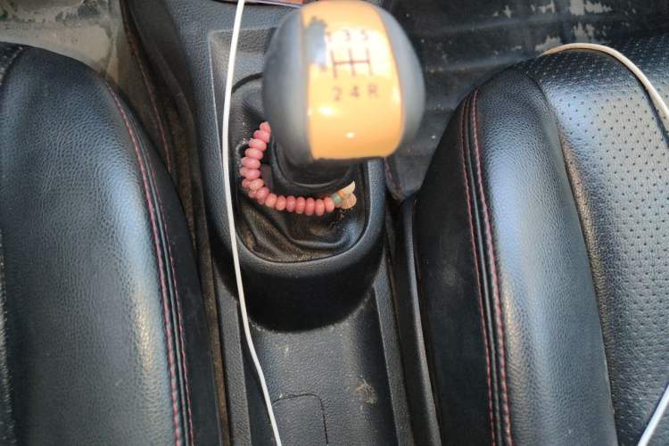 Used Nissan Livina 2013 Jingrui 1.6XL Manual Comfort Edition Gear Lever