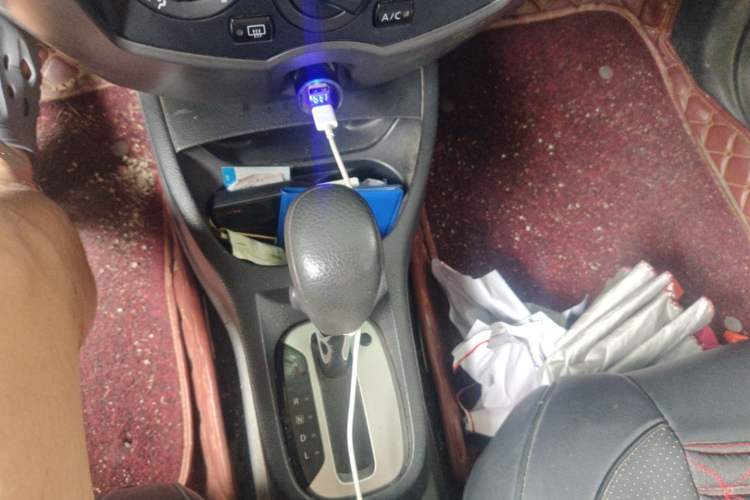 Used Nissan Livina 2013 1.6XL CVT Luxury Edition Gear Lever