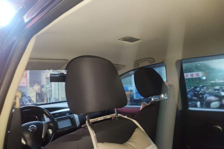 Used Nissan Livina 2013 Jinrui 1.6XL CVT Comfort Edition Headliner