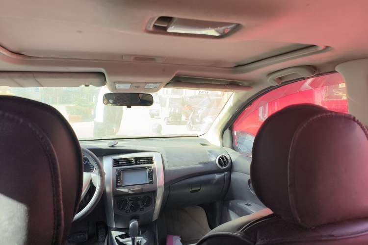 Used Nissan Livina 2013 JINRUI 1.6XV CVT Luxury Edition Headliner