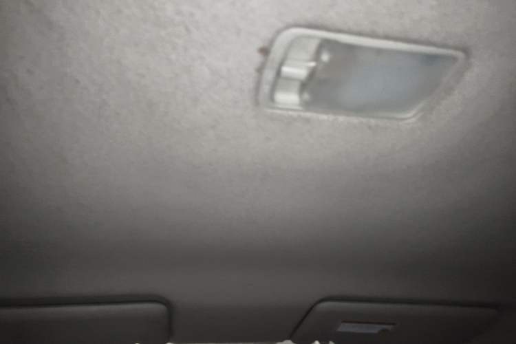 Used Nissan Livina 2013 1.6XE Manual Comfort Edition Headliner