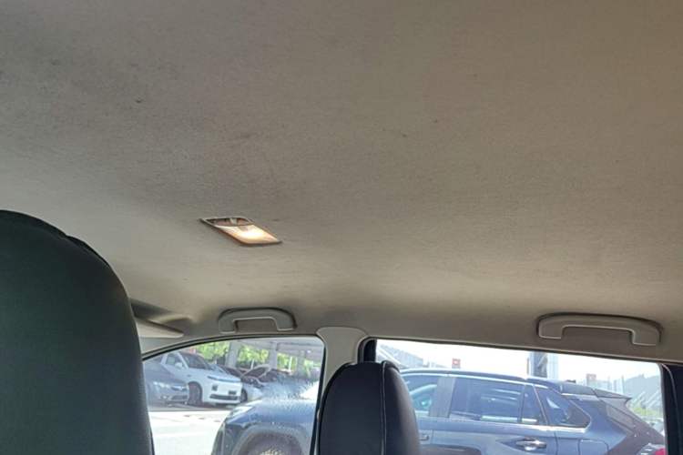 Used Nissan Livina 2013 1.6XE CVT Comfort Edition Headliner