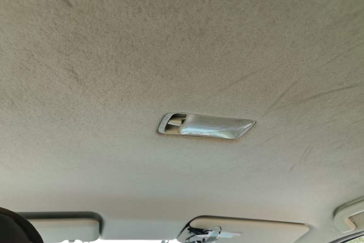 Used Nissan Livina 2013 1.6XE Manual Comfort Edition Headliner