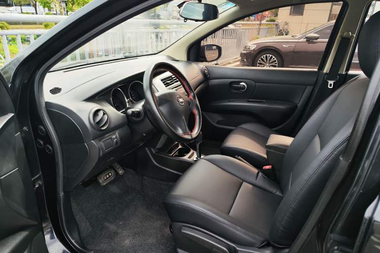 Used Nissan Livina 2013 1.6XE CVT Comfort Edition Interior 1