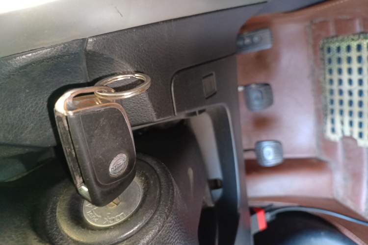 Used Nissan Livina 2013 1.6XE Manual Comfort Edition Interior 1