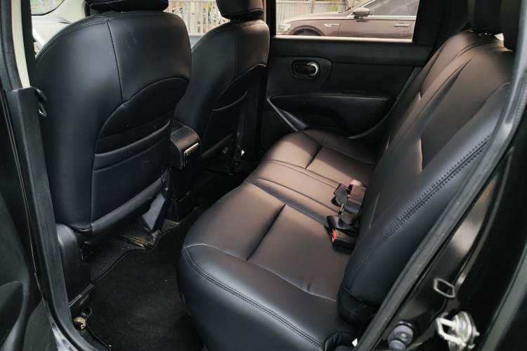 Used Nissan Livina 2013 1.6XE CVT Comfort Edition Interior 3