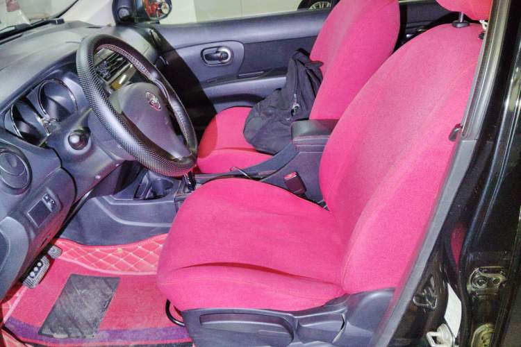 Used Nissan Livina 2013 1.6XE CVT Comfort Edition Left Front Seat