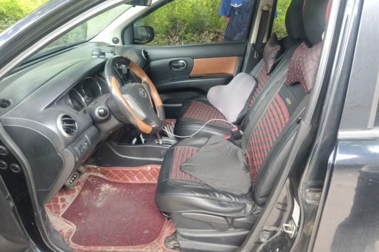 Used Nissan Livina 2013 1.6XL CVT Luxury Edition Left Front Seat