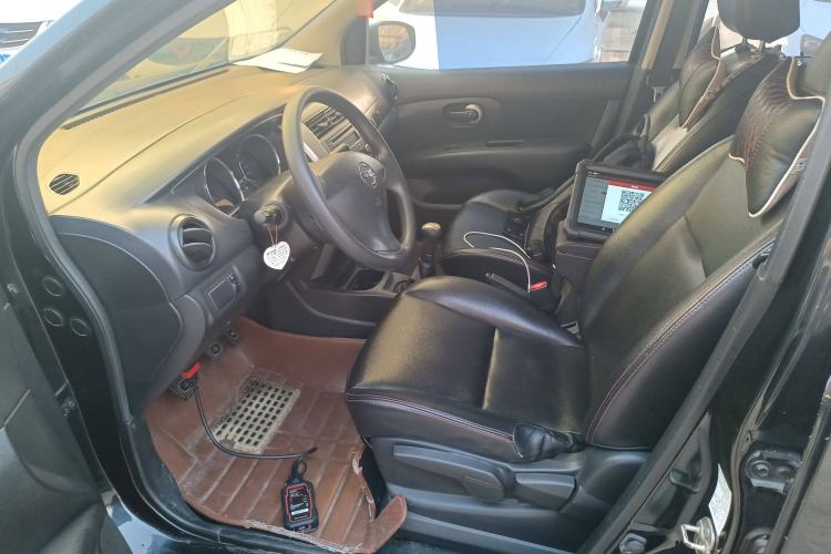Used Nissan Livina 2013 1.6XE Manual Comfort Edition Left Front Seat