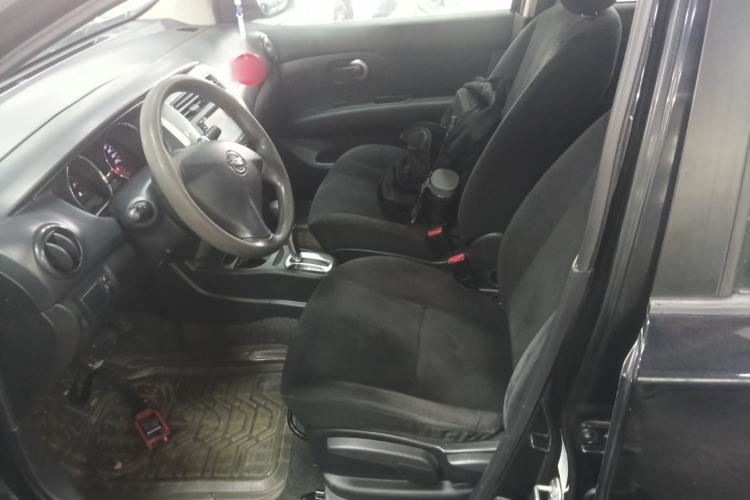 Used Nissan Livina 2013 1.6XE CVT Comfort Edition Left Front Seat