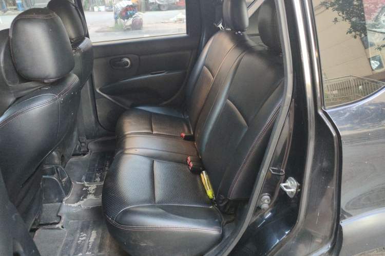 Used Nissan Livina 2013 Jingrui 1.6XL Manual Comfort Edition Left Rear Seat