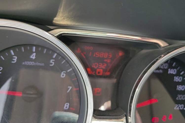 Used Nissan Livina 2013 1.6XE CVT Comfort Edition Odometer Close Up