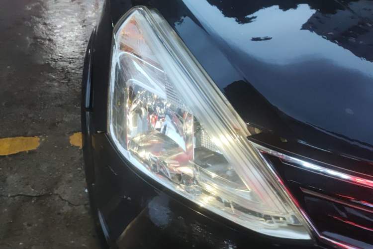 Used Nissan Livina 2013 Jinrui 1.6XL CVT Comfort Edition Right Front Headlight
