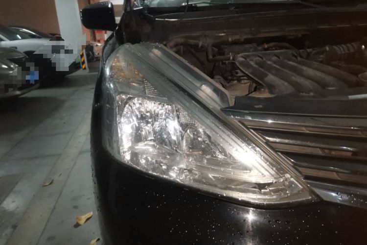 Used Nissan Livina 2013 1.6XE CVT Comfort Edition Right Front Headlight