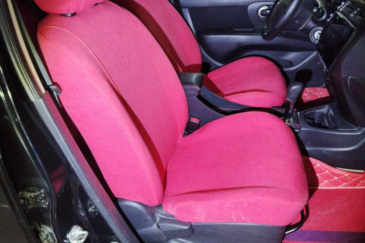 Used Nissan Livina 2013 1.6XE CVT Comfort Edition Right Front Seat