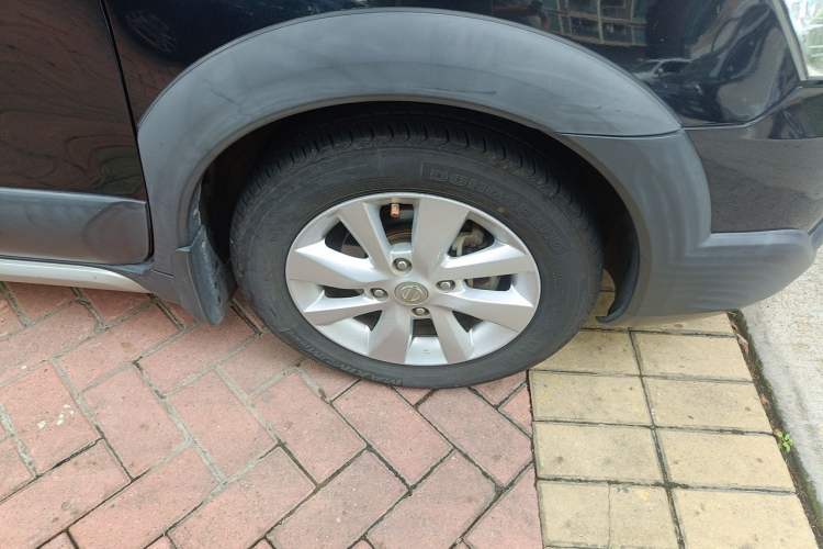 Used Nissan Livina 2013 Jingrui 1.6XL Manual Comfort Edition Right Front Wheel Hub