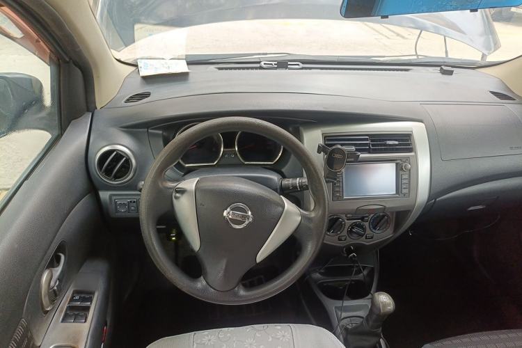 Used Nissan Livina 2013 Jingrui 1.6XL Manual Comfort Edition Steering Wheel